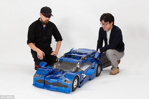 The prototype in 'car mode' can reach speeds of up to 10km/h.